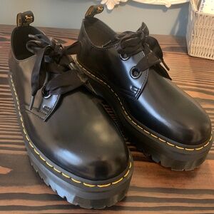 Platform Dr Martens (Size 10)